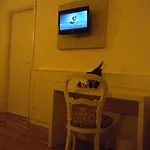 Via Mazzini 4* Stresa