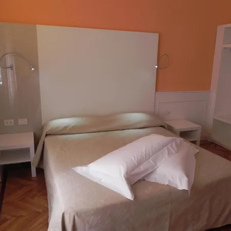 Via Mazzini Bed & Breakfast 2*